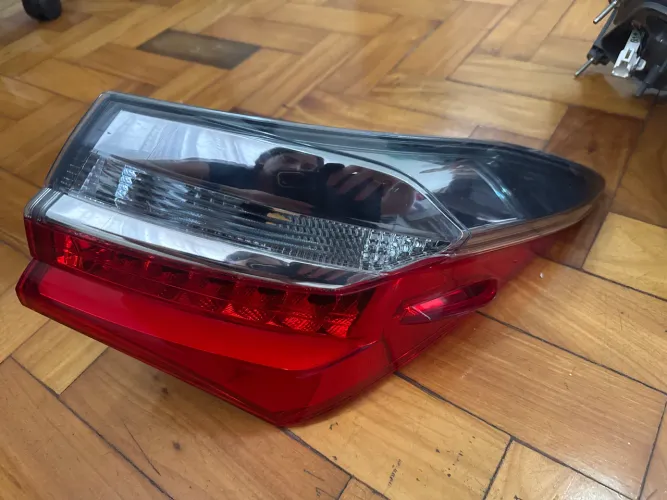 Lanterna traseira corolla Gli 2018 original 