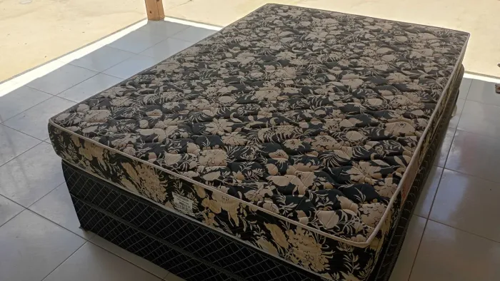 Cama box casal
