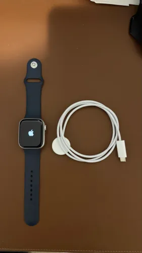 Apple Watch Series 9 45mm Prata (Bateria 93%) na caixa
