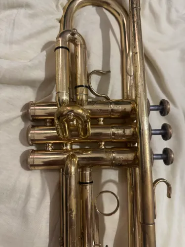 Trompete Yamaha YTR233
