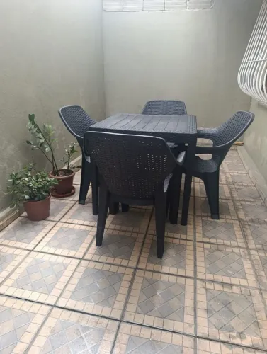 Conjunto mesa e cadeiras ratan
