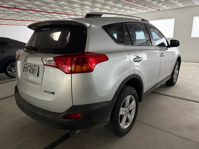 Toyota RAV4 2.0 4X2 16V Aut. 2013