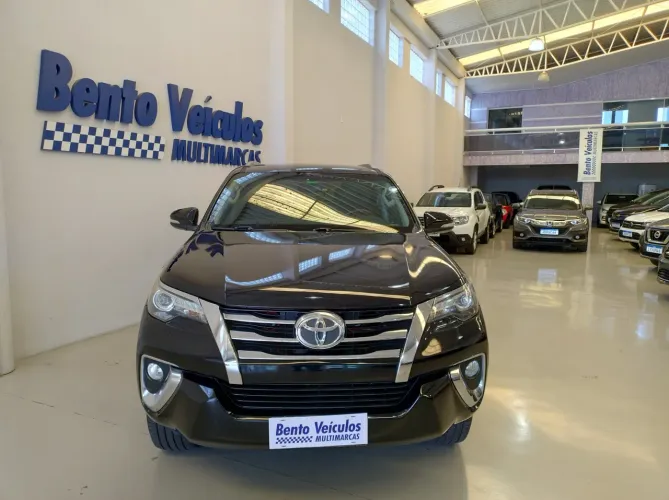 Toyota Hilux SW4 SRX 4X4 2.8 TDI 16V Dies. Aut. 2016