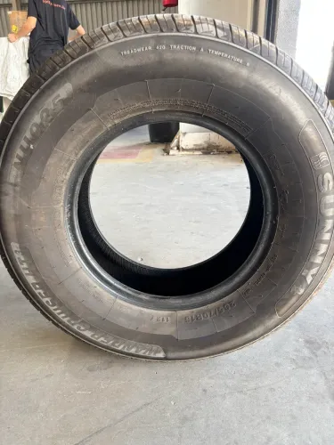 Pneus meia vida para caminhão