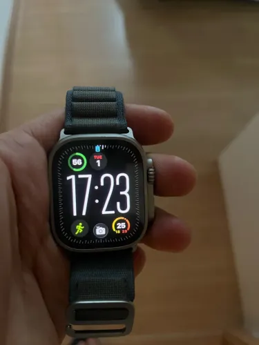 Apple Watch Ultra 2 49mm GPS + Cellular Titânio Natural + Acessórios