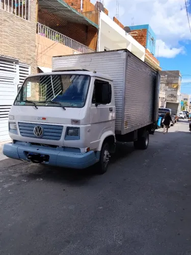 Caminhão 3/4 no bau 8.150