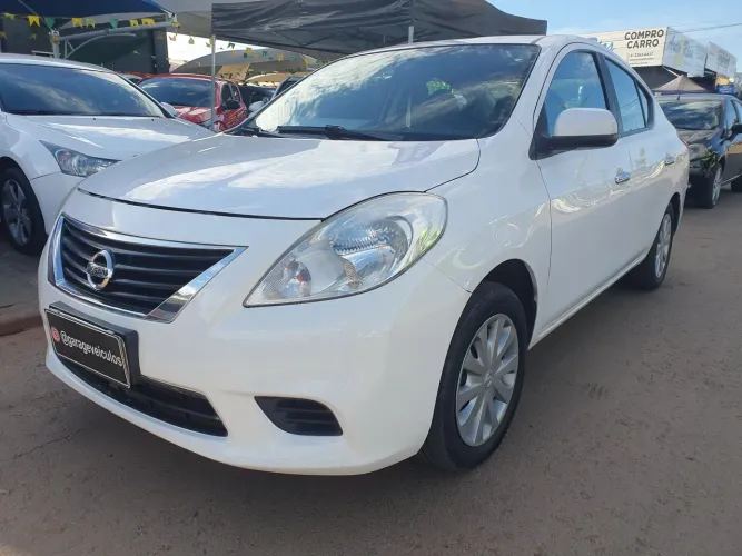 Nissan Versa SV 1.6 16V Flex Fuel 4P Mec. 2014