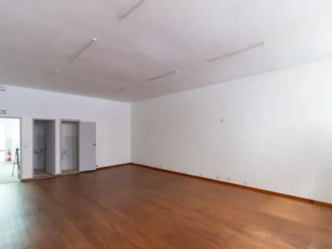 Sobreloja na Rua São Bento, 83 620 m²