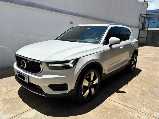Volvo XC40 T-5 Momentum 2.0 252cv AWD 2020