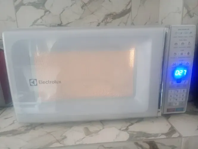 Microondas semi-novo 36 Litros 