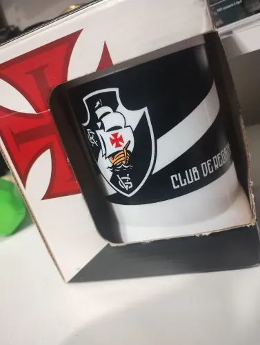 Copo com gel do Vasco