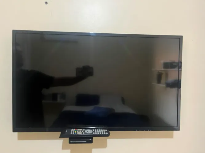 Vendo tv 32 polegadas não e smat