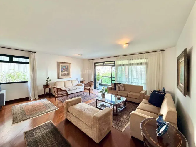 Apartamento à venda no bairro Lourdes