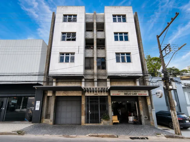 Locação - Apartamento na Avenida Itamar Franco com 2 quartos e vaga de garagem