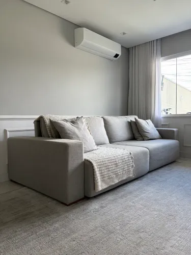 Sofa reclinável: 270cm (largura) x 120cm (profundidade)   