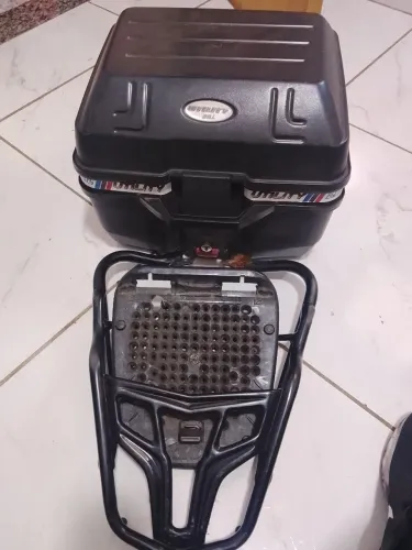 Baú com churrasqueira da 150 