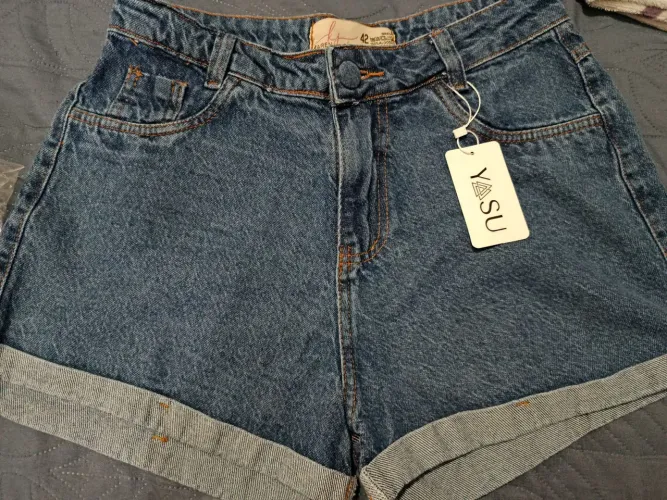 Short jeans