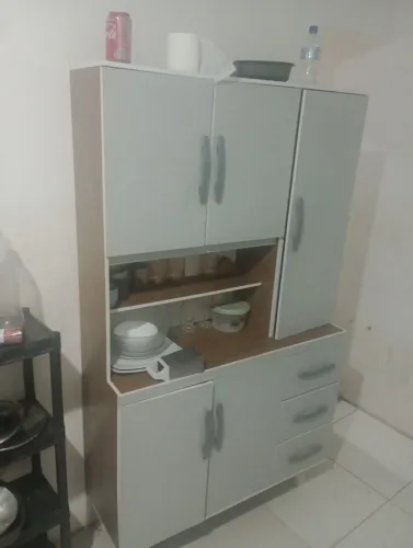 Armário de cozinha em perfeito estado. Estou vendendo pois vou pra são Paulo