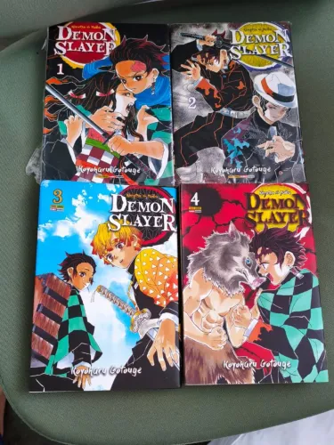 Mangás Demon Slayer / Kimetsu No Yaiba - Volumes 1 ao 4 