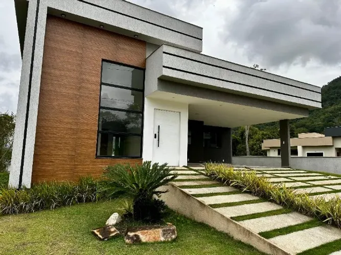 Casa de Luxo para Alugar | 4 Dorms | Suíte Master | Vista Montanhas | Gan Eden | IPTU e Ág