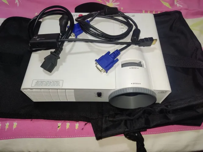 Projetor LG modelo BE320 - 2800 lumens