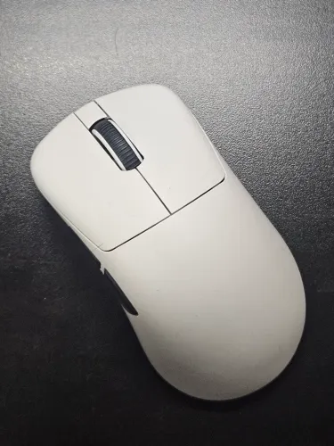 Mouse Gamer ATK Z1 Ergonômico, 8000Hz de Pooling Rate