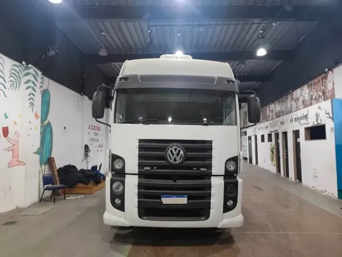 CAMINHÃO VOLKSWAGEM 25.390
