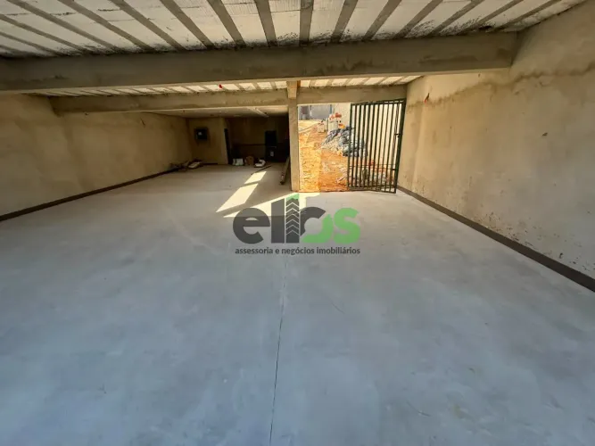 Barracão COMERCIAL com 02 pacimentos independentes, 290m² construídos para locação por R$7