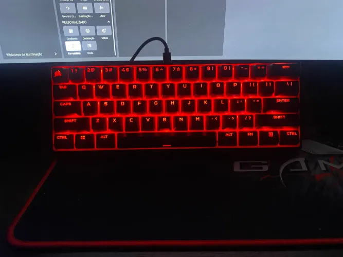 Teclado Mecânico Gamer Corsair K65 mini
