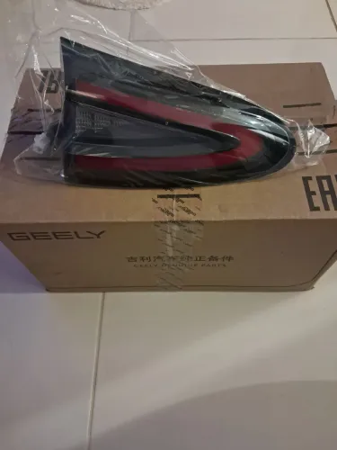 Lanterna traseira da tampa Geely EX2 NOVA original