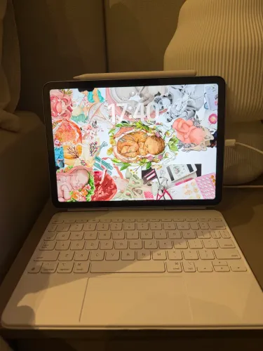 VENDO IPAD AIR 11 M2 256GB + KEYBOARD ORIGINAL APPLE EM EXCELENTE ESTADO