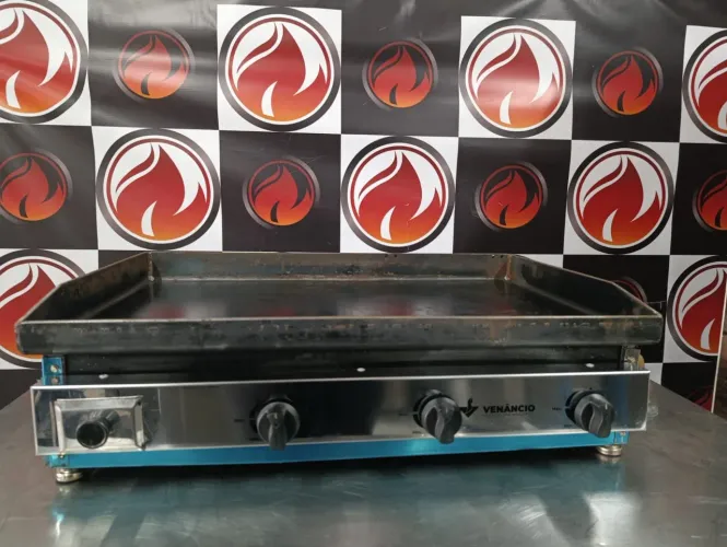 Chapa industrial 3 queimadores gás GLP <br>Marca Venâncio usada em ótimo estado