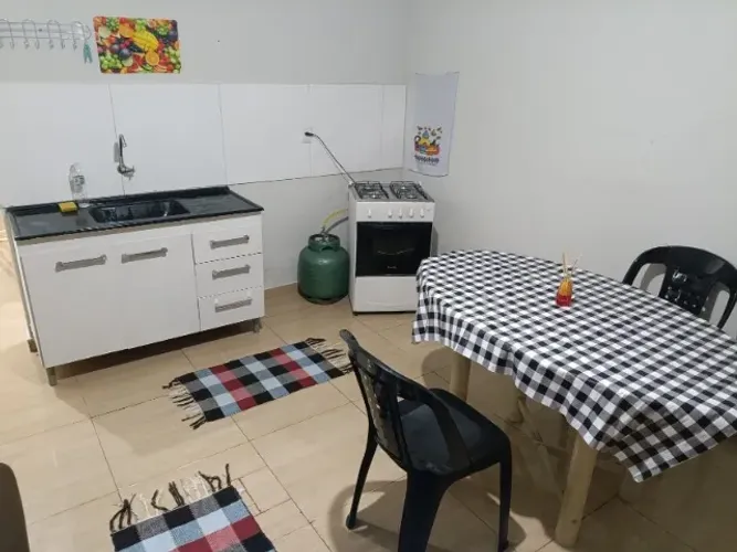 Kitinet mobiliada perto do Shopping incluido água, luz e internet Wi-fi