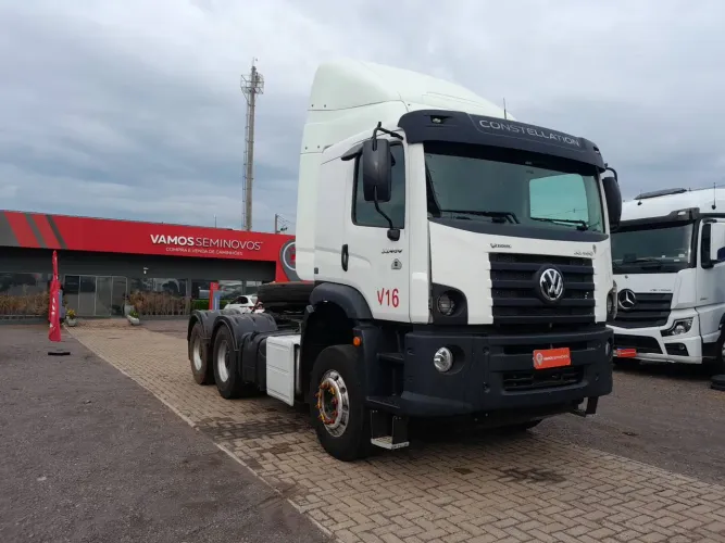 Volkswagen 33.460 33.460 Constellation 6x4 2p (diesel)(E5) 2021/2022 Vamos Seminovos Regen