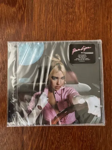 Dua Lipa - Future Nostalgia 