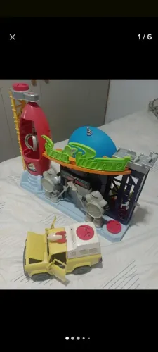Pizza Planet + Carro de Entrega Toy Story 
