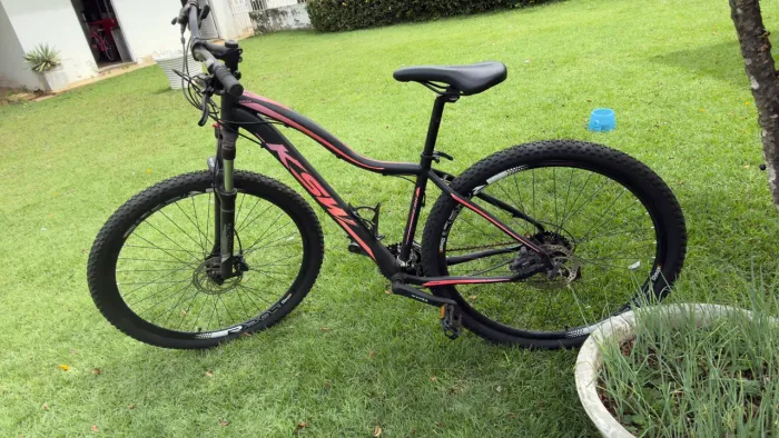 Bike KSW Aro 29 Feminina - Shimano Altus - Freio a Disco