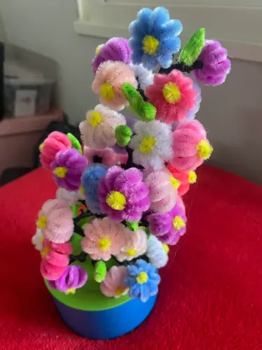 Cacho de uvas floral produzido artesanalmente