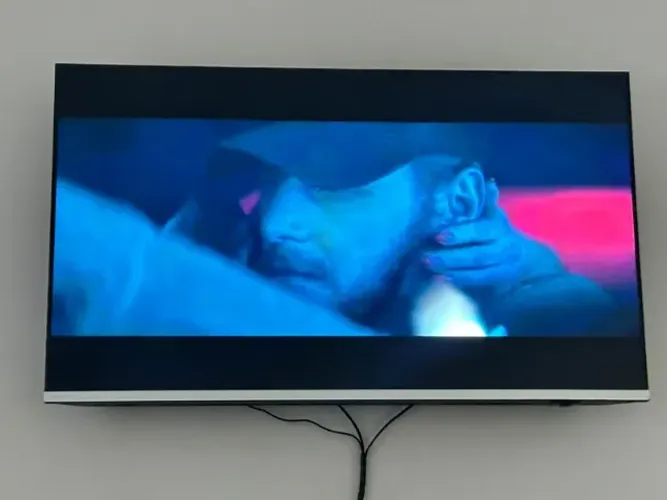 TV Philips 50 polegadas borda ultra fina perfeito estado