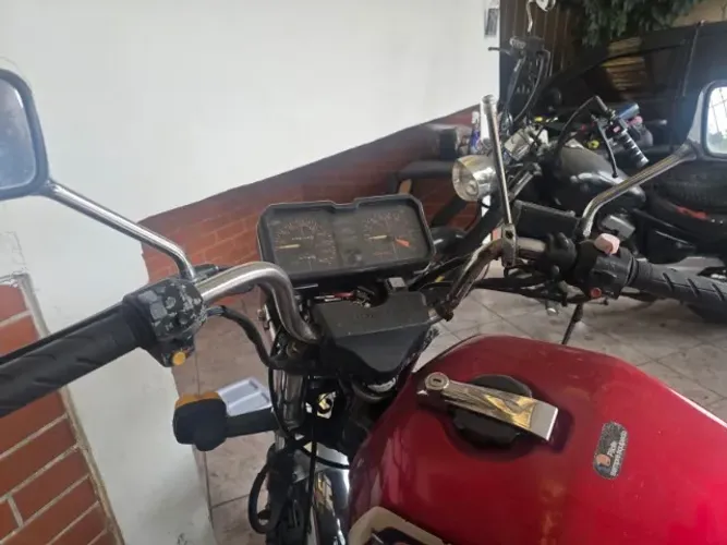 CB400 Vermelha 94