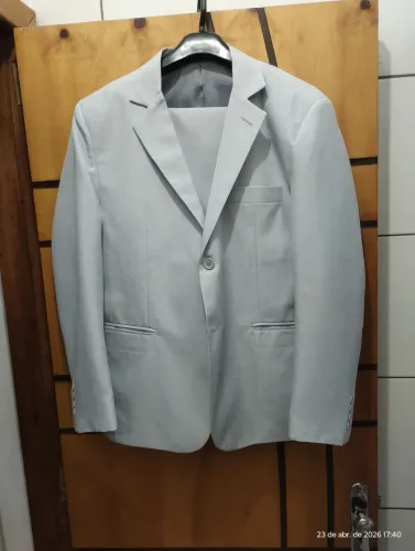 Vendo tenho cinza claro melange com branco completo