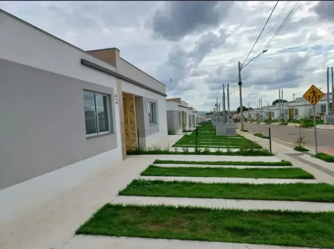 Vendo Casa no condomínio fechado em Goiânia