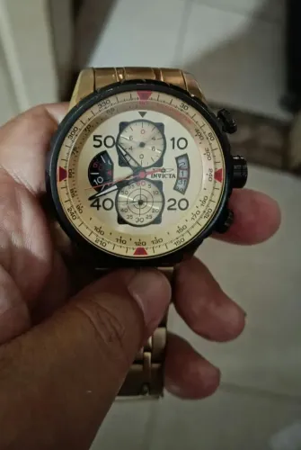 Invicta Aviator