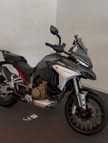 Ducati Multistrada V4S