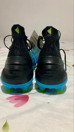 Chuteira predador 19.1 FG Adidas ( Azul/Preta) TAM 41 Nova