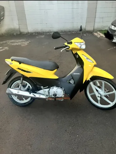 Biz 125+. completíssima