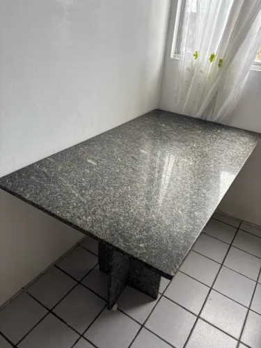 Mesa de mármore