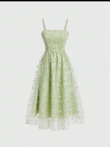 Vestido pra festa, ou casamento.