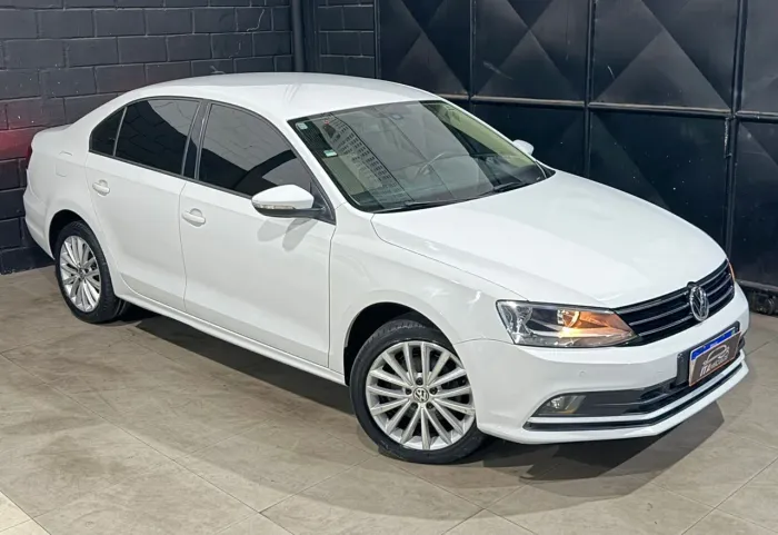 Volkswagen Jetta Comfortline 1.4 TSI 16V 4P Aut. 2016