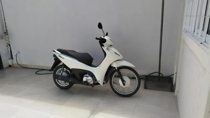Honda Biz 2026/2026 300km rodado NOVA
